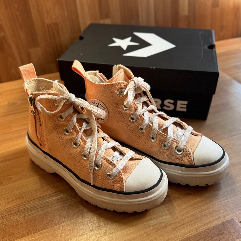 Converse hi top lugged lift cheeky coral sneakers size 3